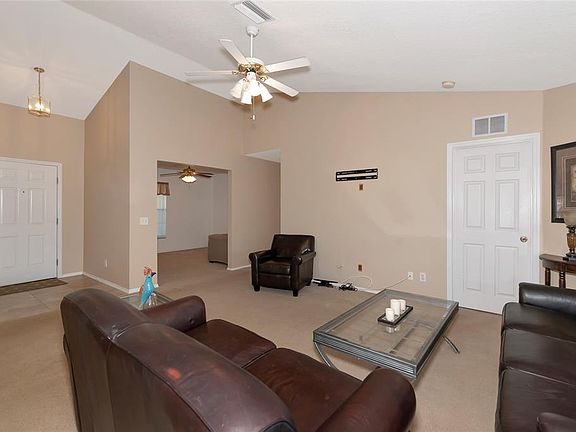 3rd image of 11847 Dunster Ln