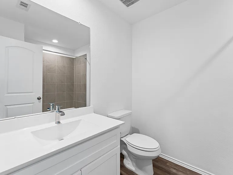 Emerald Ocean Dr — Photo 14