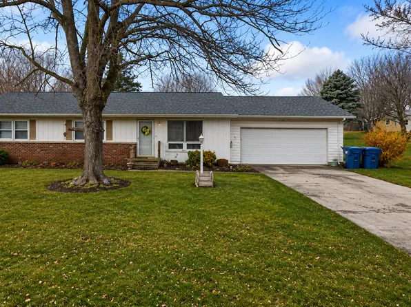 606 N Dan Patch Dr, Oxford, IN 47971