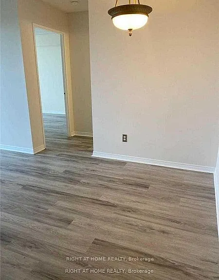 91 Townsgate Dr #411 — Photo 9