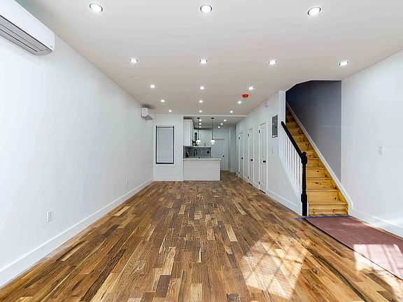 5th image of 3757 Barnes Ave