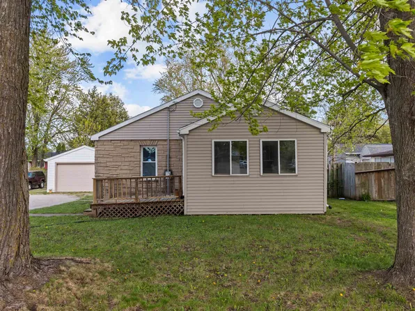 1212 S Commercial St, Neenah, WI 54956