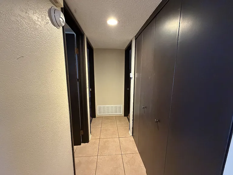 2578 Country Club Dr #2-1 — Photo 6