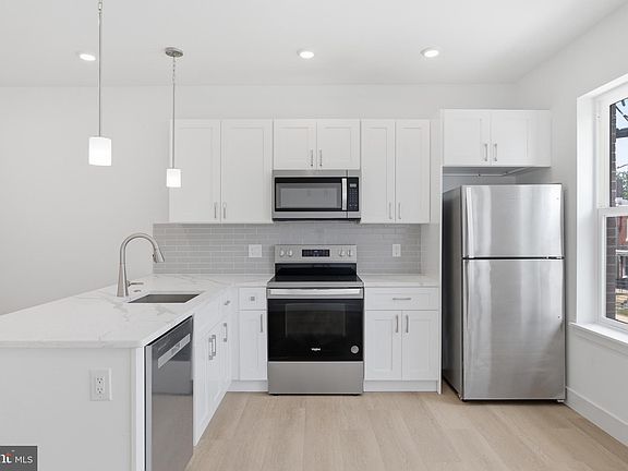 3rd image of 3637 N 16th St #C