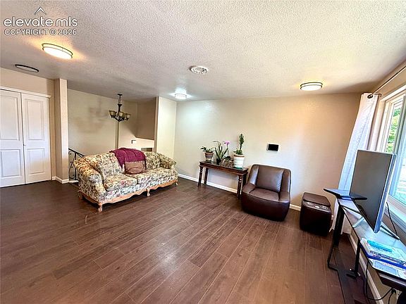 5th image of 1208 Doyle Pl