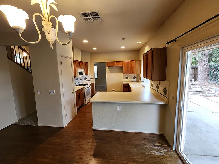 9325 Boulder River Way — Photo 6