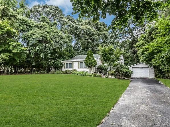 176 N Side Road, Wading River, NY 11792
