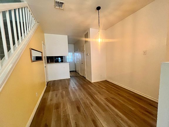 5th image of 12252 Lemon Blossom
