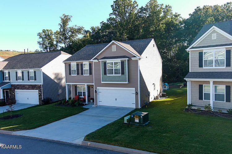1st image of 1545 Sergeant Ln