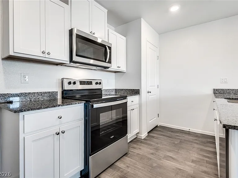 1114 Scarlet Sparrow St — Photo 11