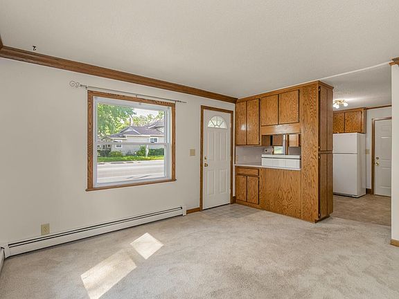 2nd image of 404 2nd St W