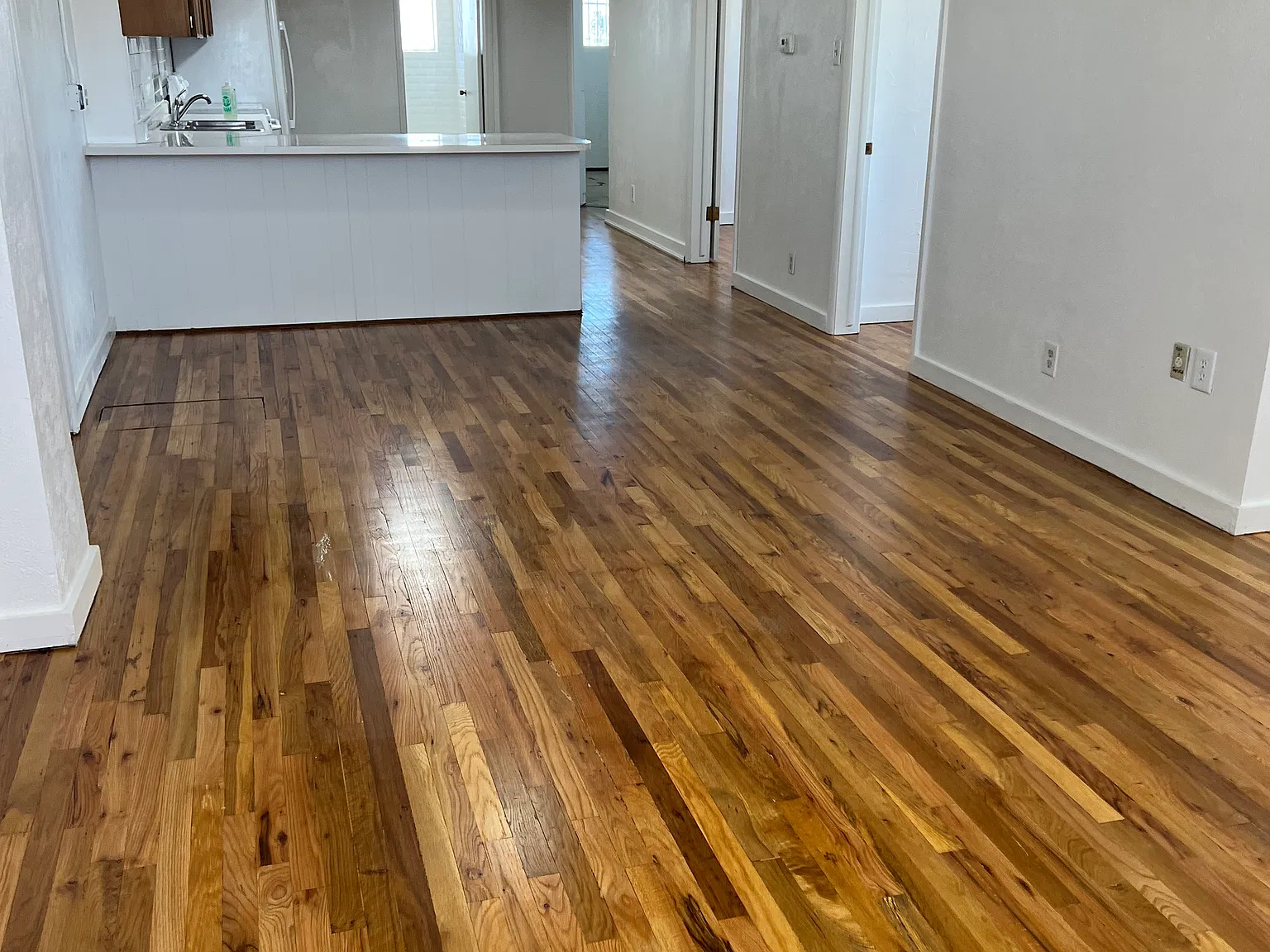 2 bed, 1250 sqft, $1,750 — Photo 2