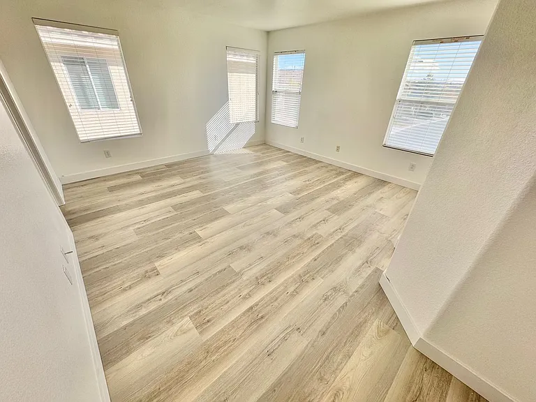 9511 Spring Blush Ave — Photo 20