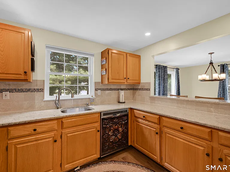 2202 Meadowview Dr #2202 — Photo 5