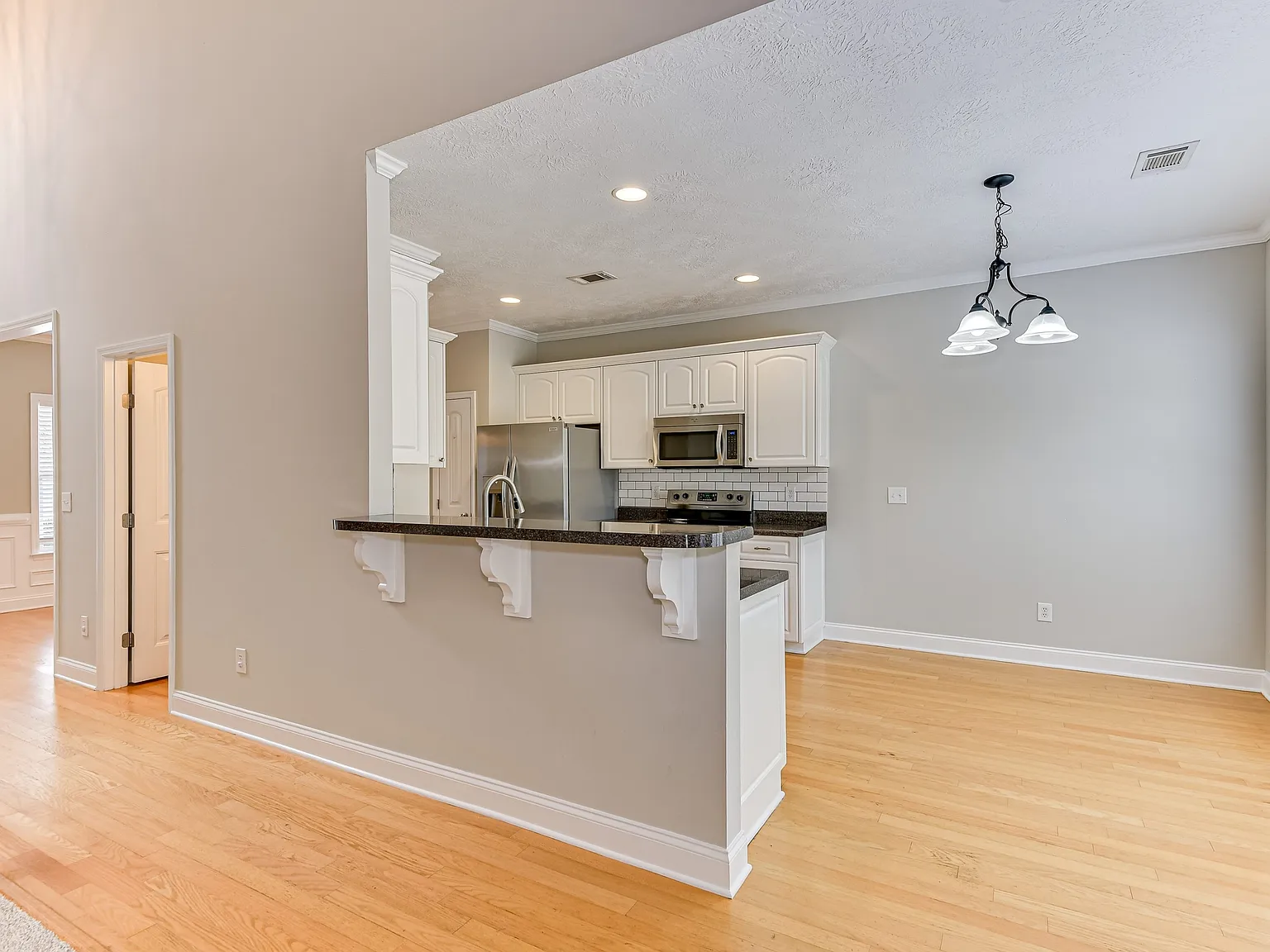 4116 Chastain Drive - 1 — Photo 3