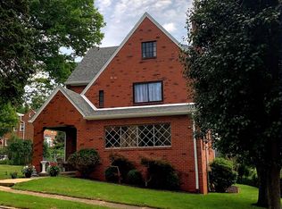 20 Oakmont Rd, Wheeling, WV 26003