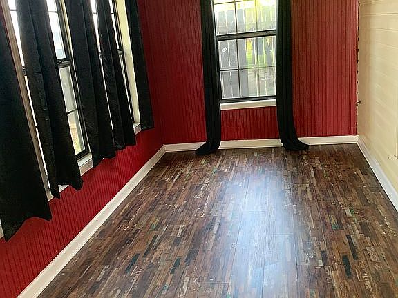 3rd image of 509 Westwind Dr