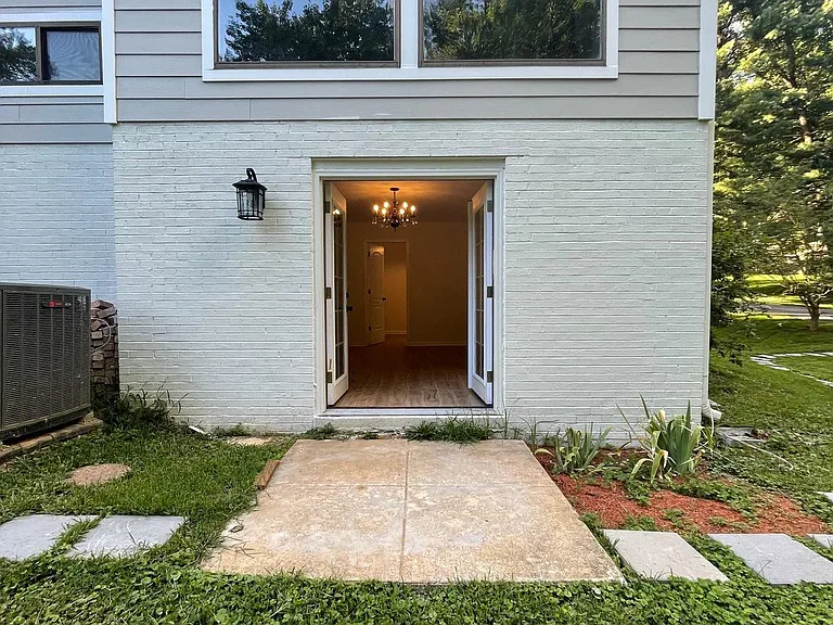 3137 Trenholm Dr — Photo 8
