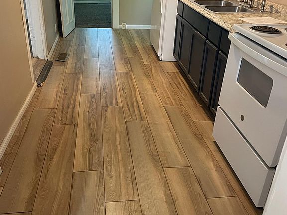 4th image of 3119 Campbell St