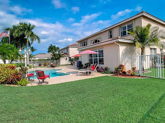 2nd image of 5842 La Gorce Cir