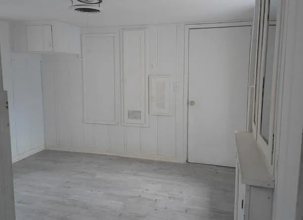 1200 Avenue A — Photo 11