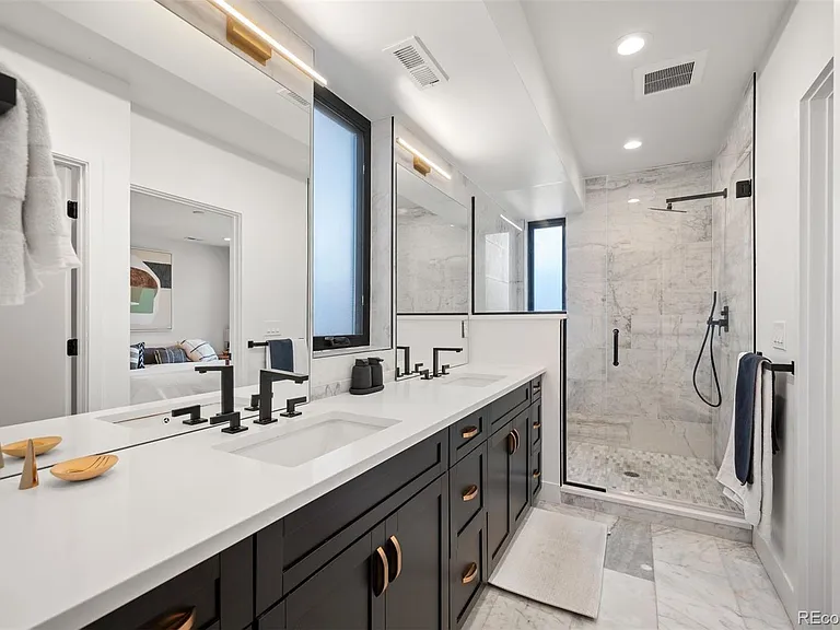 2427 S Race St — Photo 14