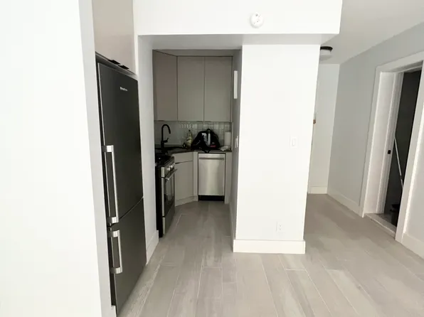 418 East 77th Street image 9 of 15