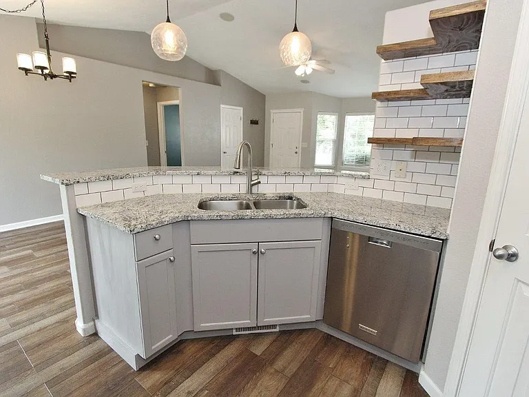 6236 S Star Struck Ave — Photo 11