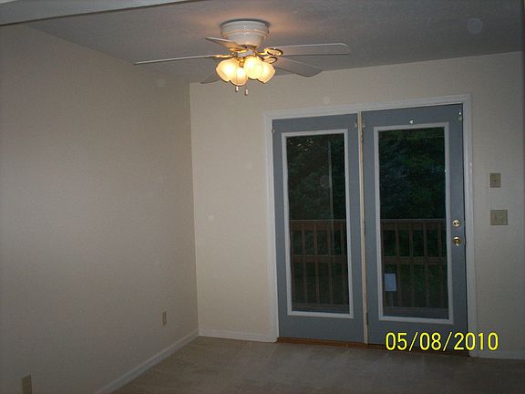 Dining Room & Doors to Balco