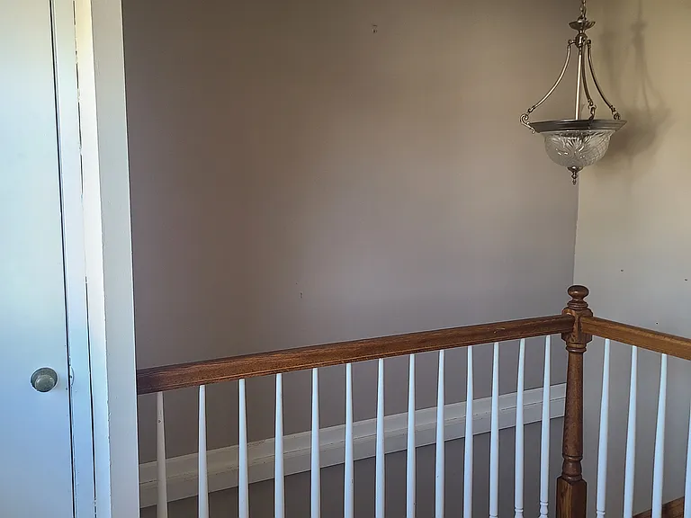 702 Sterling St — Photo 2