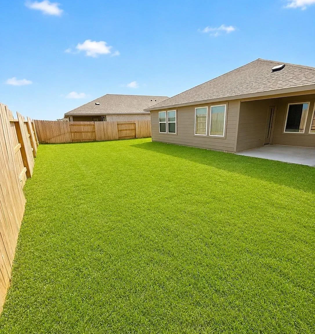 3 bed, 2.0 bath, $2,500 — Photo 2