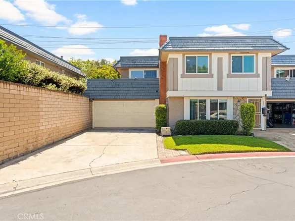 25252 Crocker Ln, Lake Forest, CA 92630