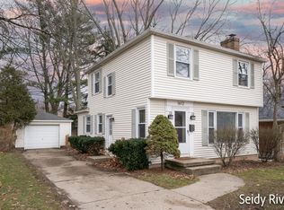 1612 Plymouth Ave SE, Grand Rapids, MI