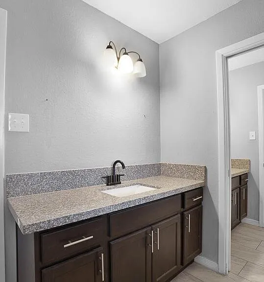 3709 Roslyn Dr — Photo 19