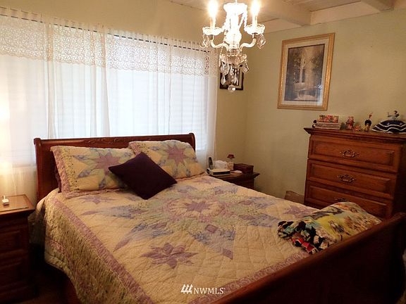 5th image of 513 B Morse Street