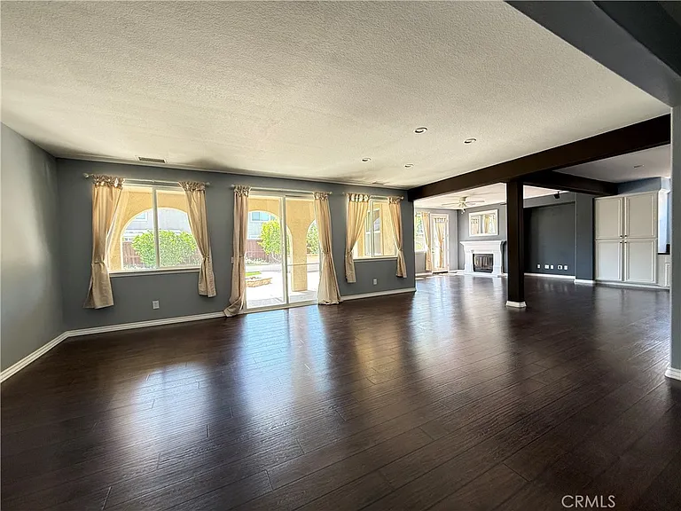 27949 Breakwater Ct — Photo 4