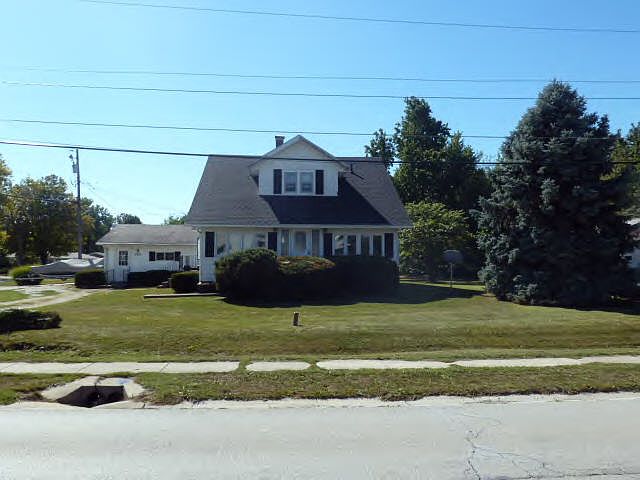 2nd image of 365 E Main St