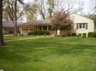 4 Downing Rd, Hutchinson, KS 67502