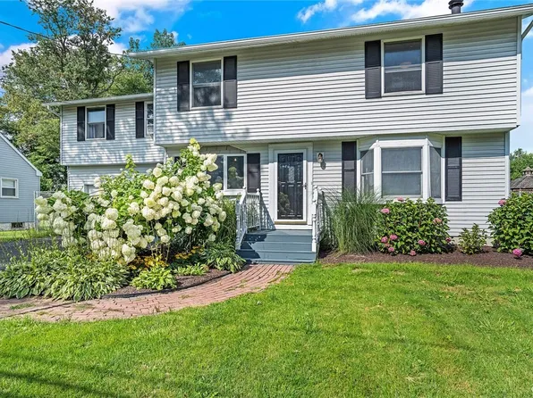 130 Michael Ave, North Syracuse, NY 13212