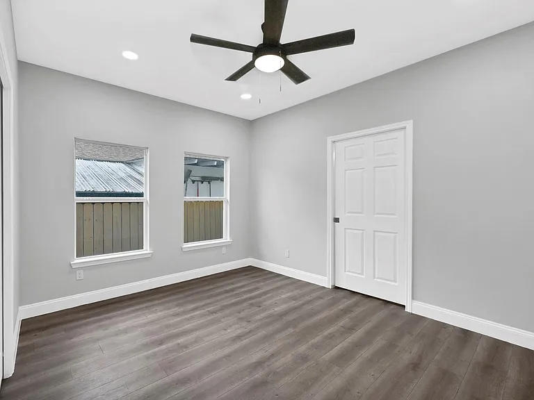 5604 Sherman St — Photo 12