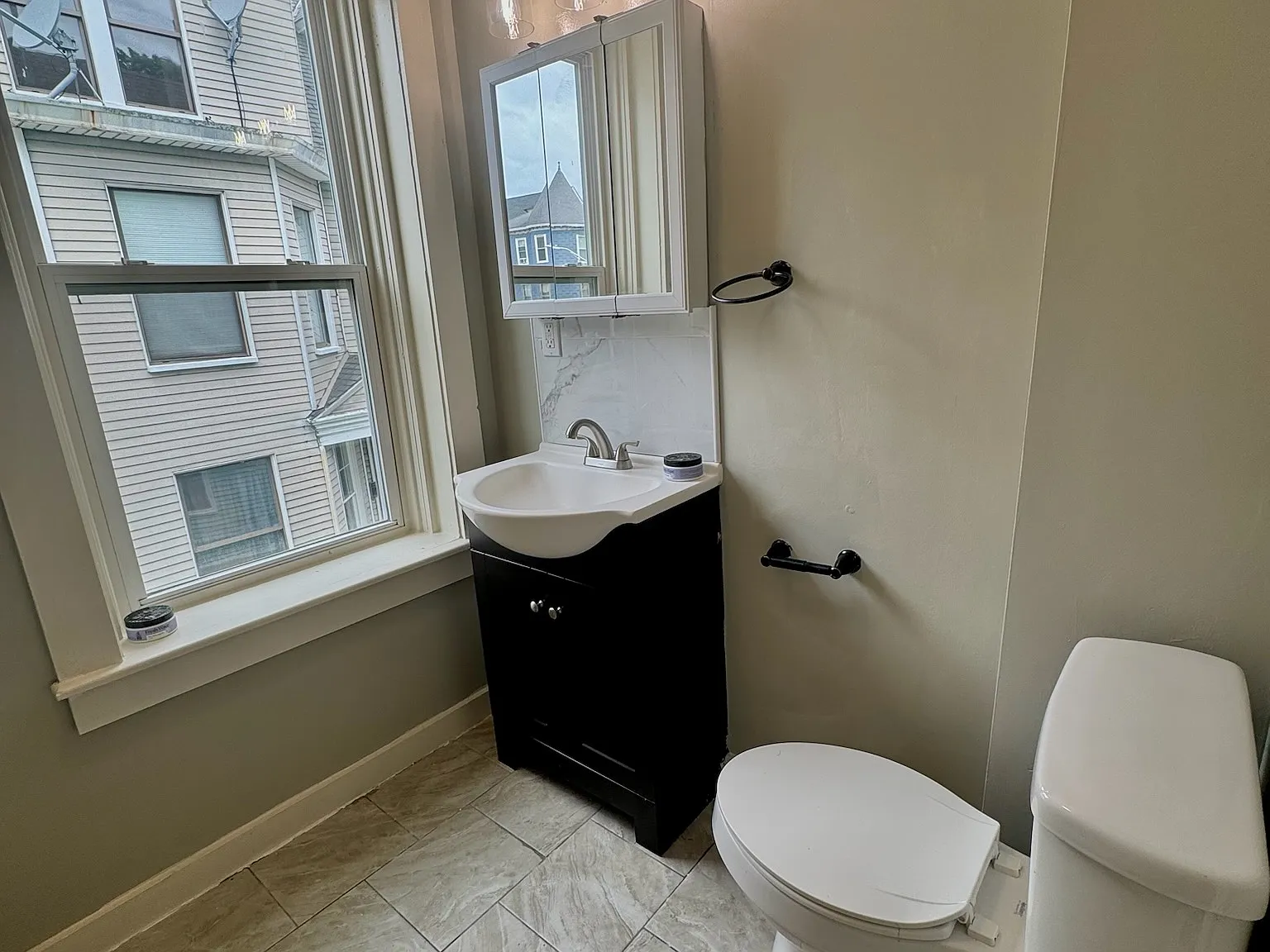 1 bed, 500 sqft, $1,600 — Photo 4