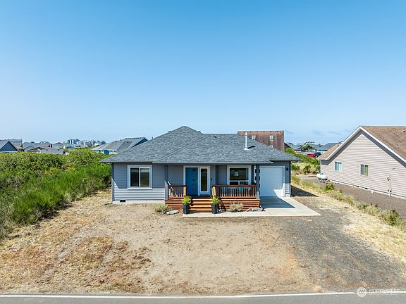 2nd image of 1223 E Ocean Shores Boulevard SW