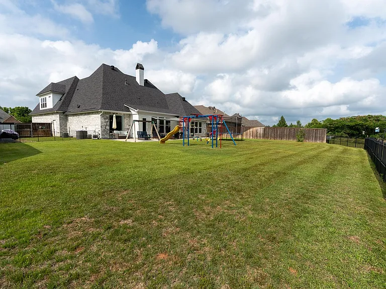 2947 Paradise Dr — Photo 18