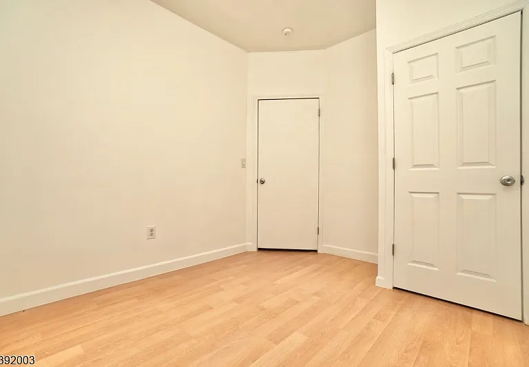 466 Cortlandt St #2 — Photo 11