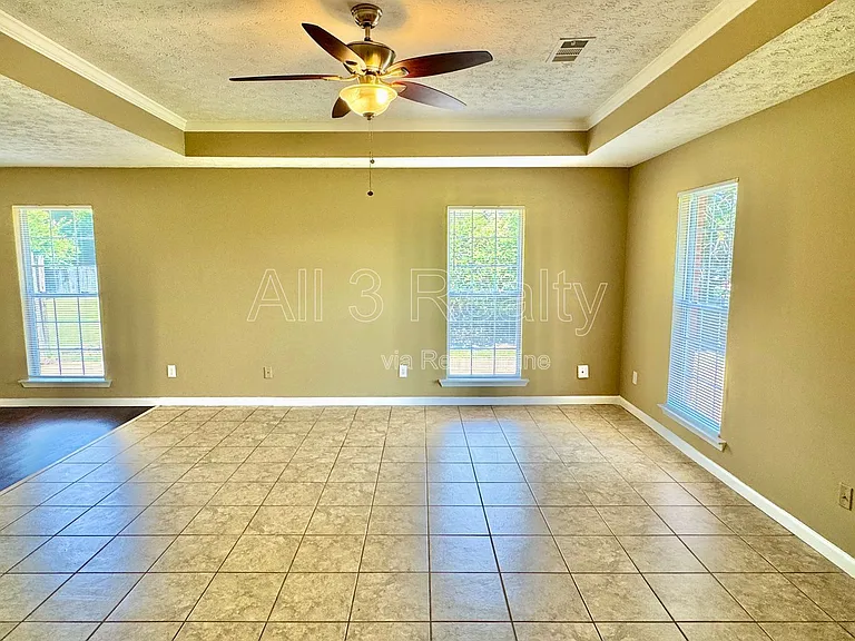 6917 Oak Side Dr — Photo 8