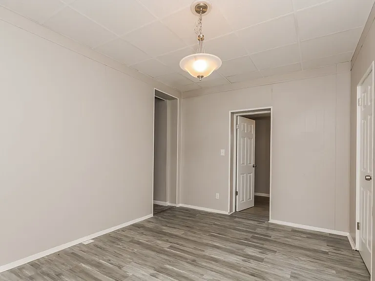 1467660_020_dining_room_13347915.jpg