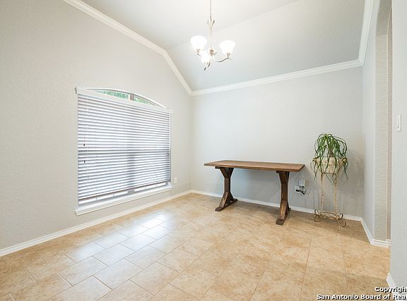 4th image of 1003 Stable Glen Dr