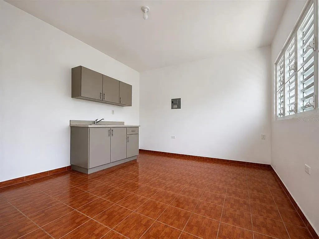 1 bed, 1.0 bath, 420 sqft, $625 — Photo 3