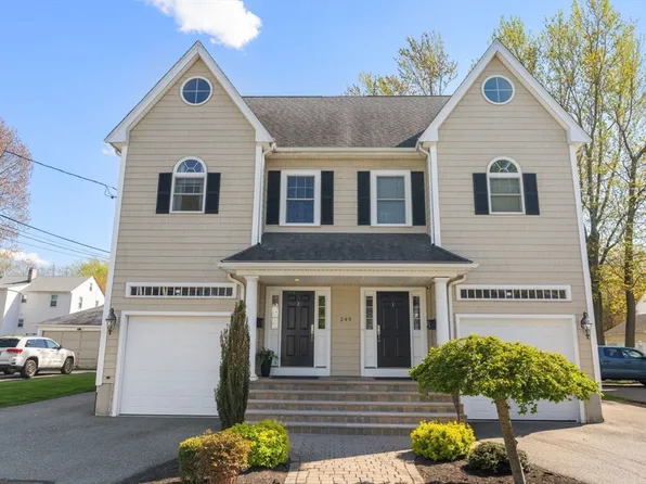 249 Robbins St, Waltham, MA 02453
