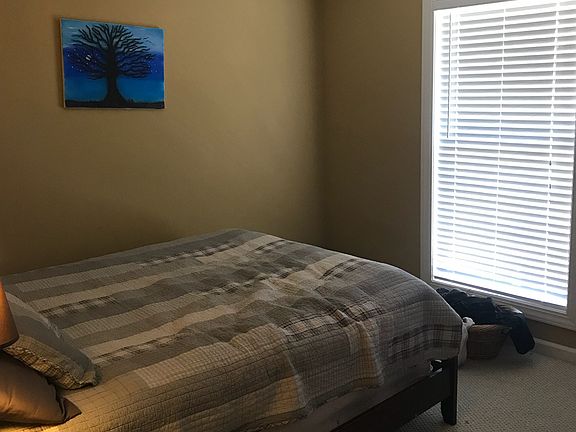 5th image of 135 Twin Gates Dr #1